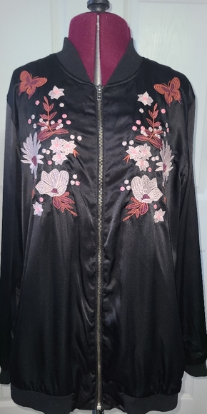SILKY, FLOWER & BUTTERFLY EMBROIDERED BOMBER JACKET, WOMANS Size L - Picture 1 of 5
